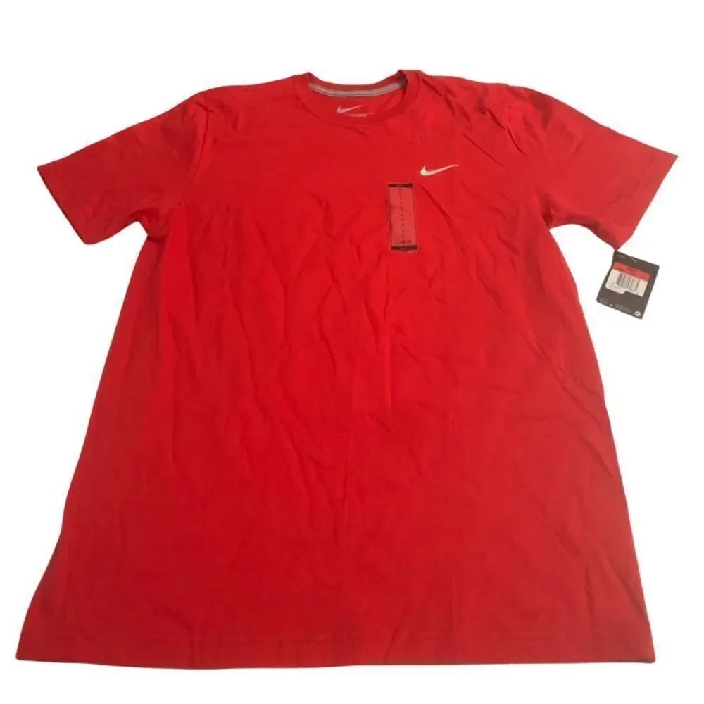 NWT Nike T-shirt 